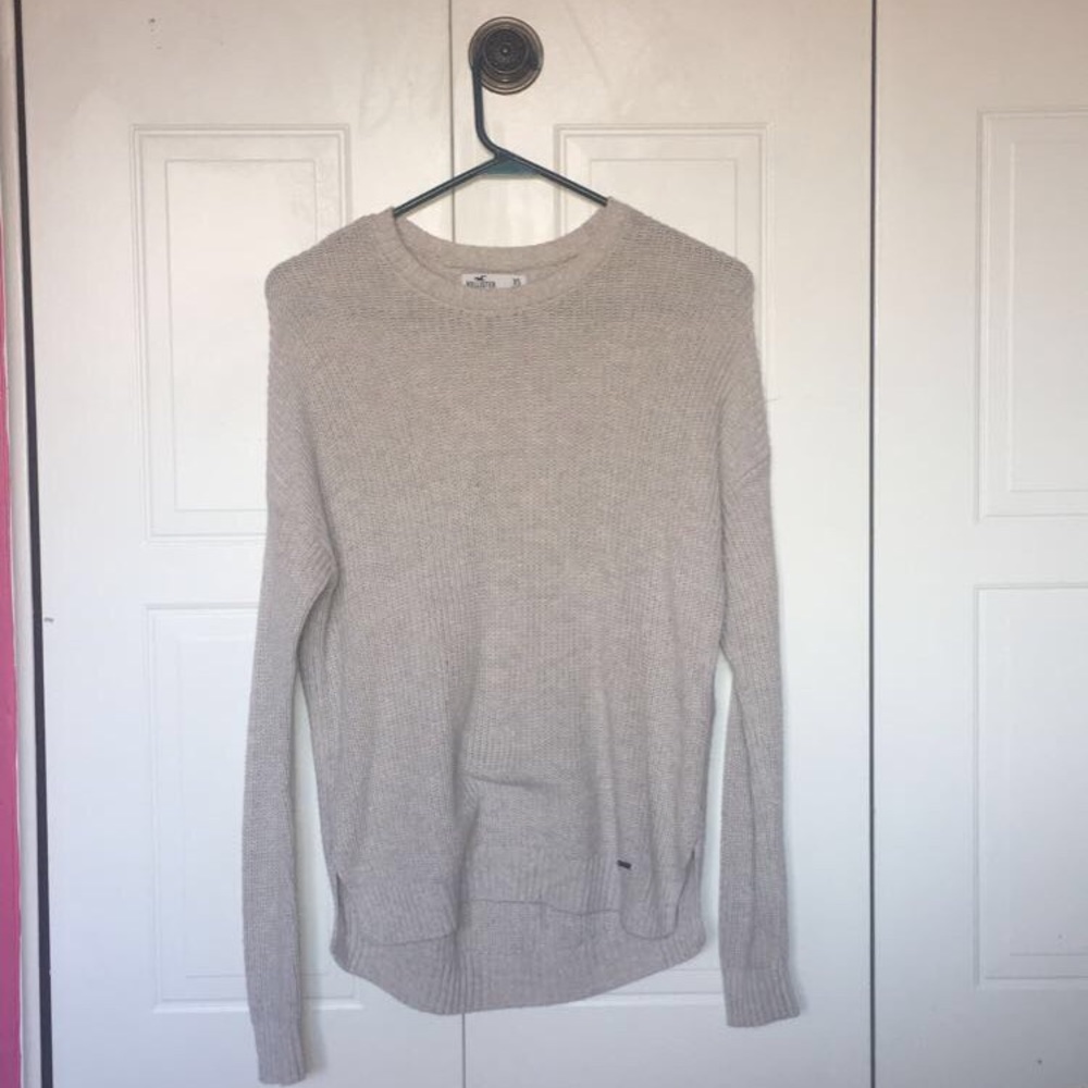 Hollister sweater
